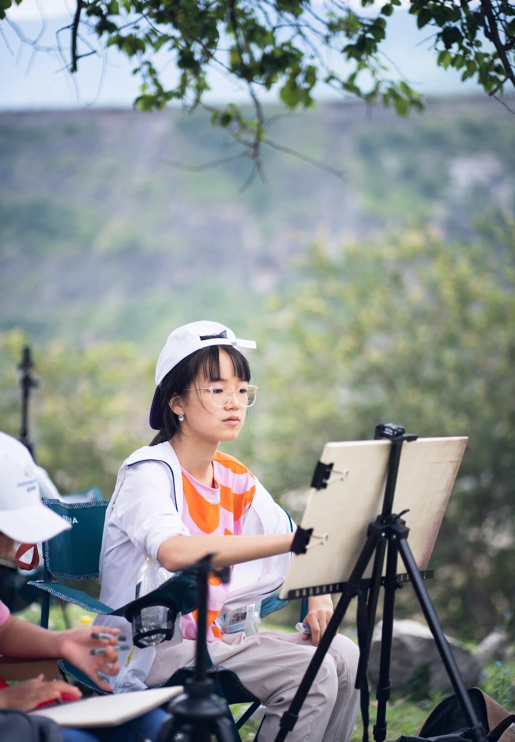 At the easel, Tiger Leaping Gorge, July 2022.